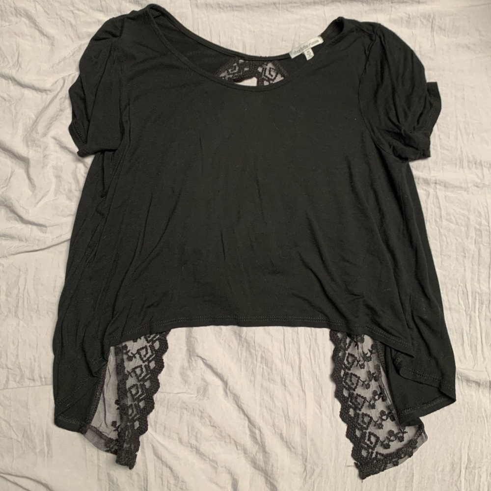 Crop top with back cutout